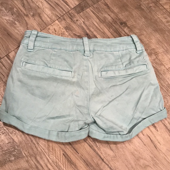 Women’s American Eagle Twill Shorts - Picture 2 of 2